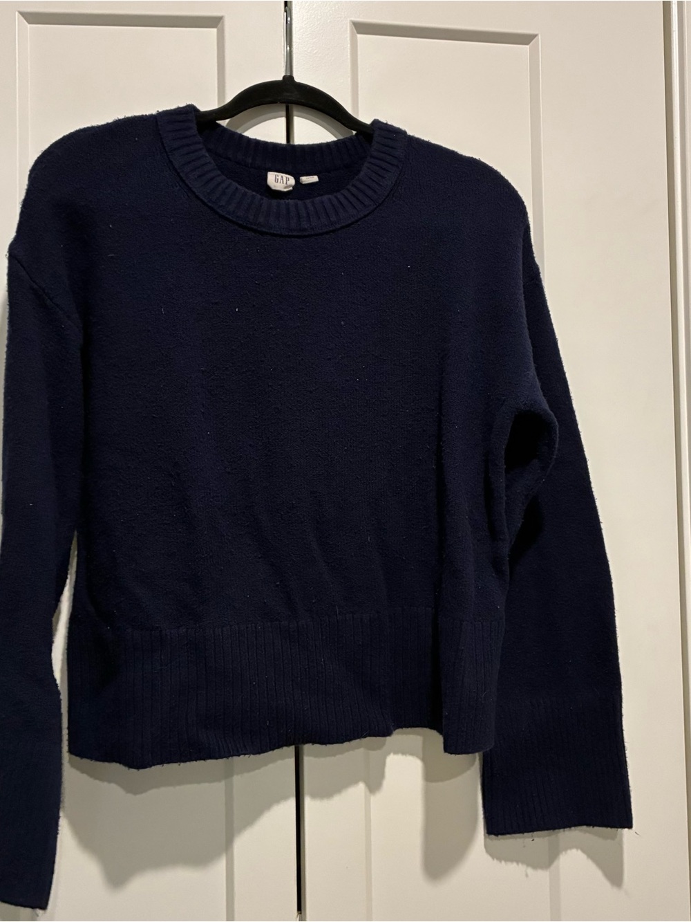 GAP Women's Navy Crewneck Cashsoft Sweater
